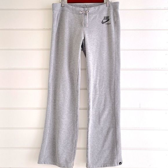 Women's Nike Sportswear Club Fleece Straight-Leg Pants Sweatpant Joggers Medium - Picture 2 of 11